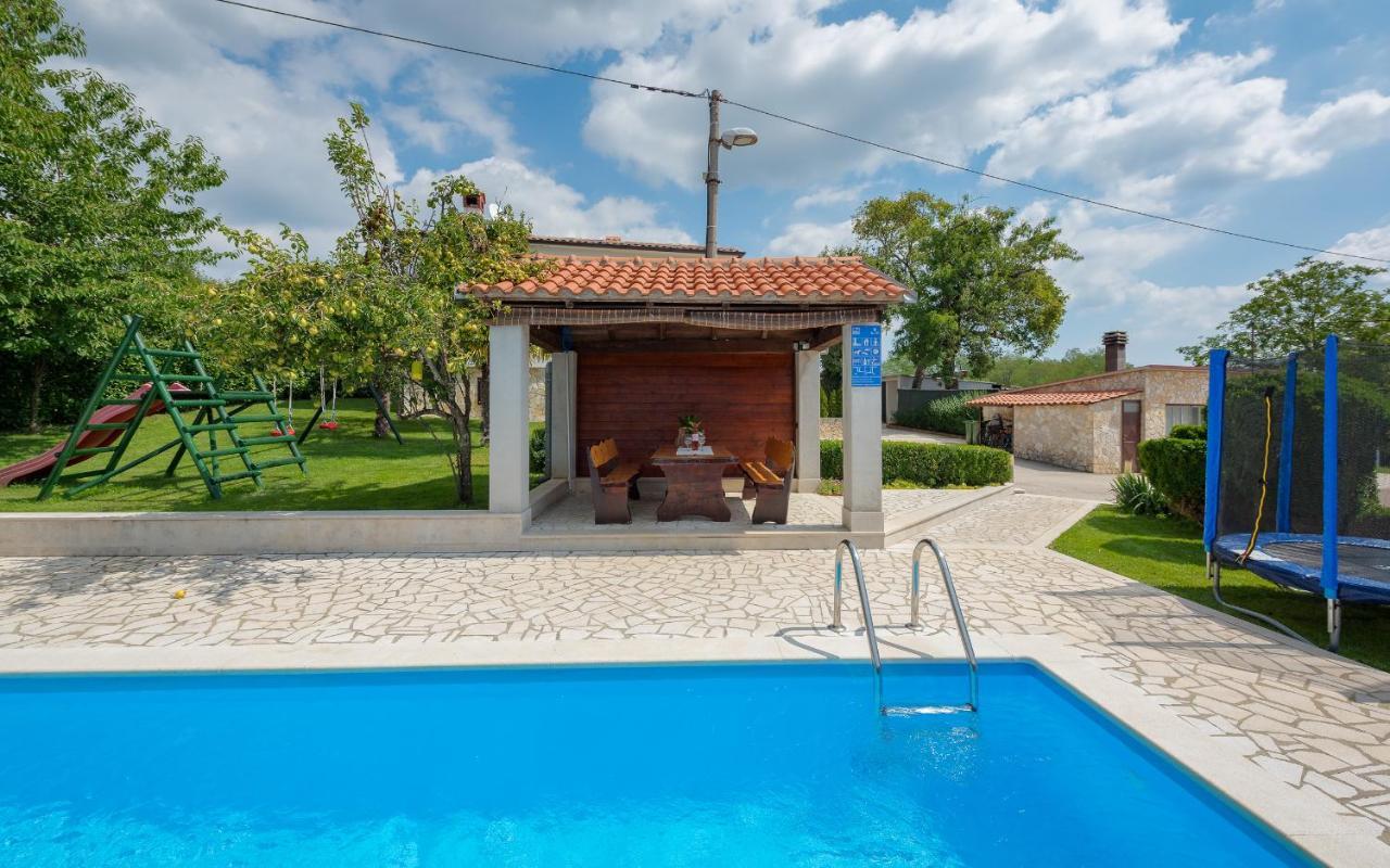Villa Semy بازين المظهر الخارجي الصورة