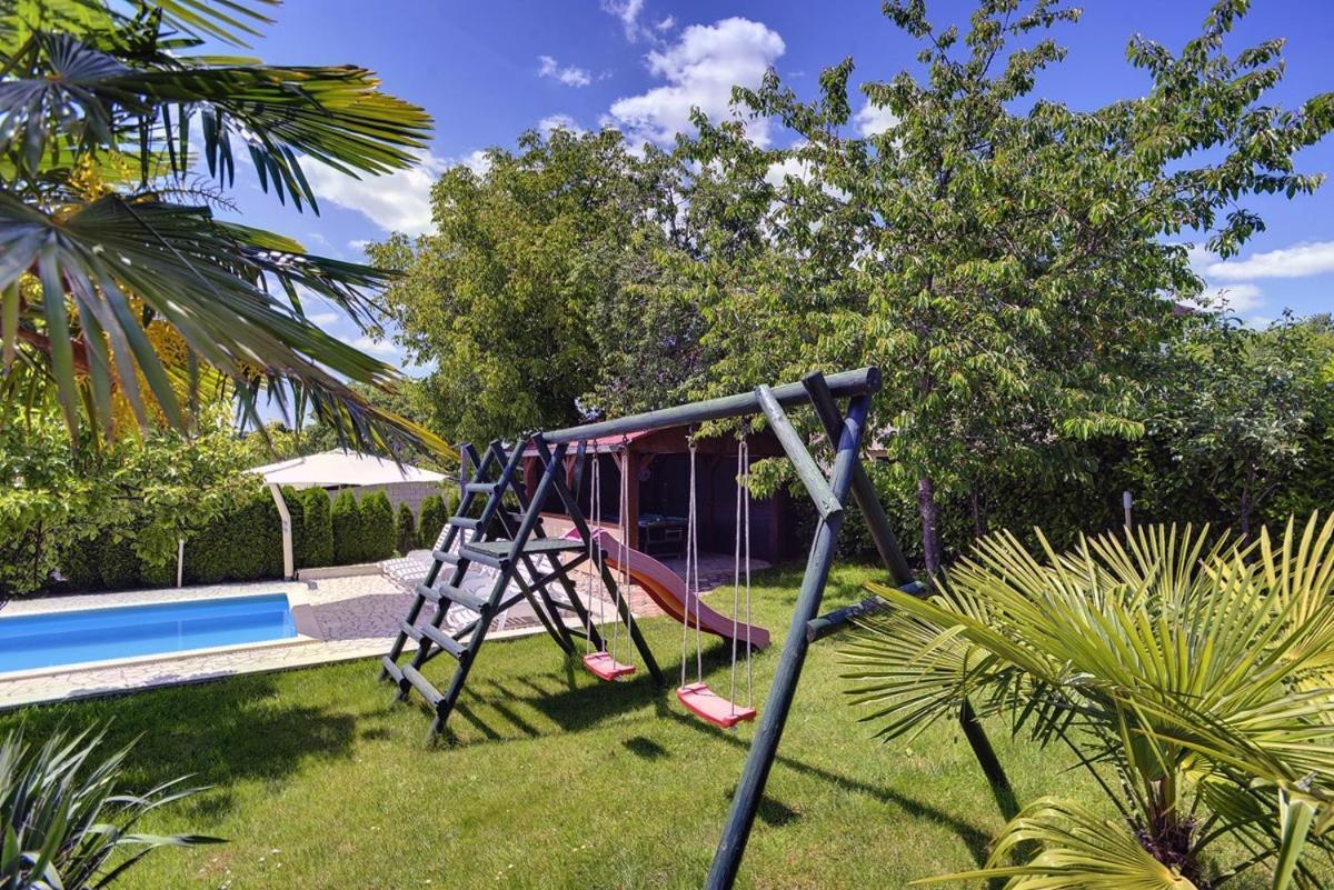 Villa Semy بازين المظهر الخارجي الصورة