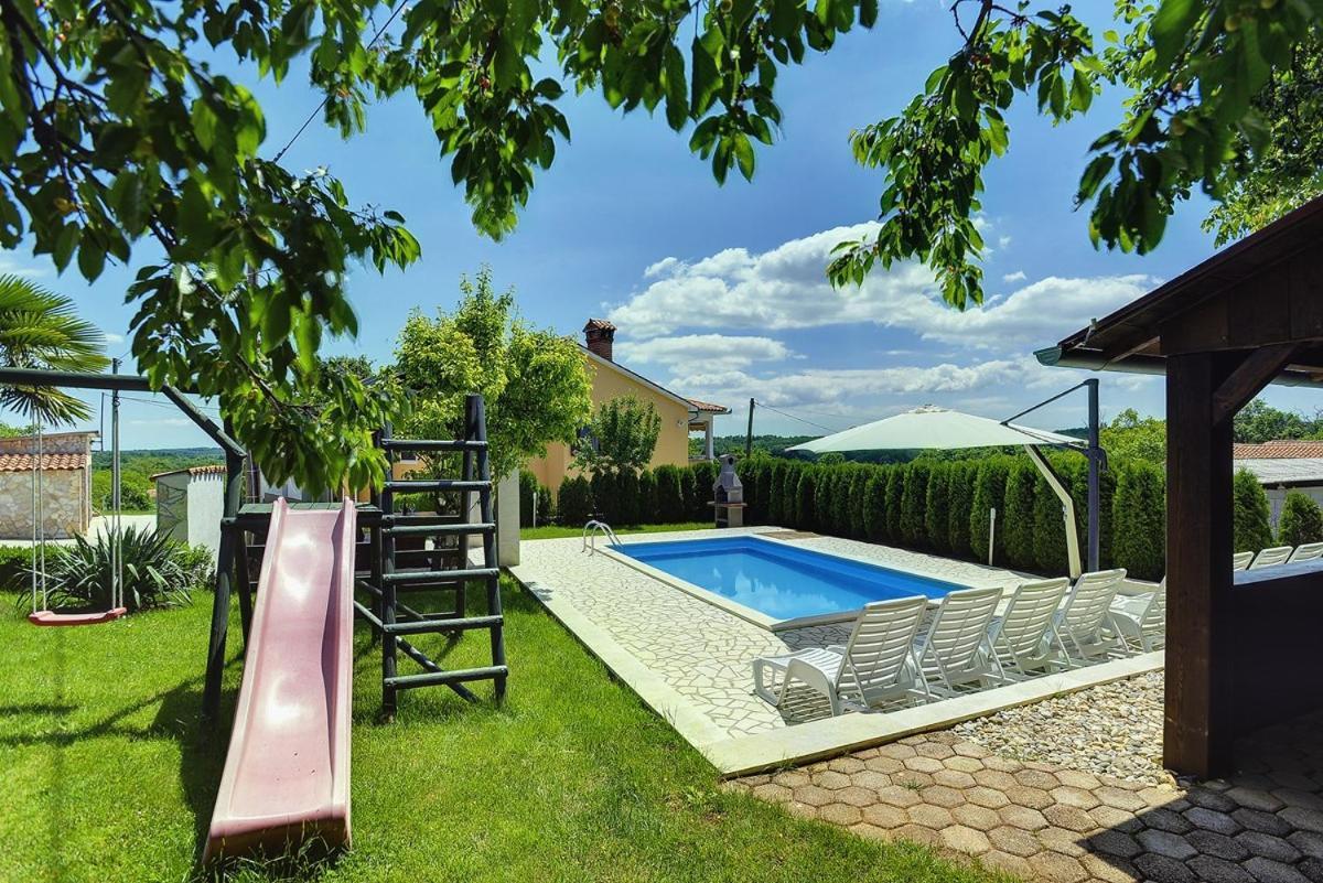 Villa Semy بازين المظهر الخارجي الصورة