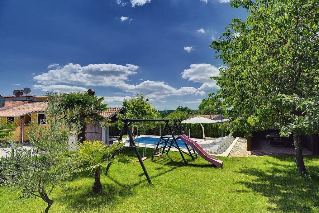 Villa Semy بازين المظهر الخارجي الصورة